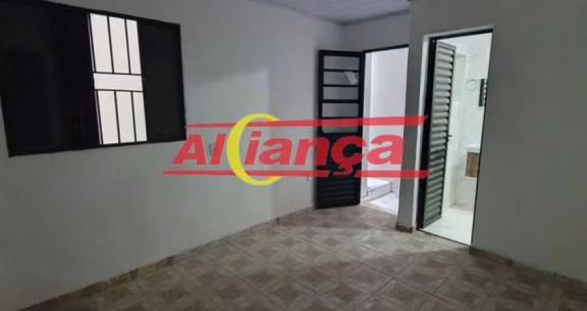 Casa para alugar com 1 quarto amplo, sala, cozinha, 1 vaga - Penha - São Paulo por R$: 2.500