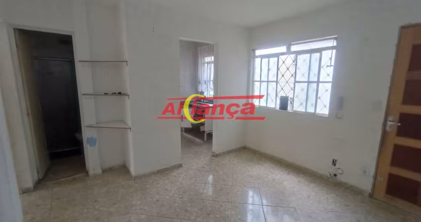 Apartamento com 2 quartos para alugar, 50m² - Jardim Flor da Montanha - Guarulhos/SP Por R$1.600,00