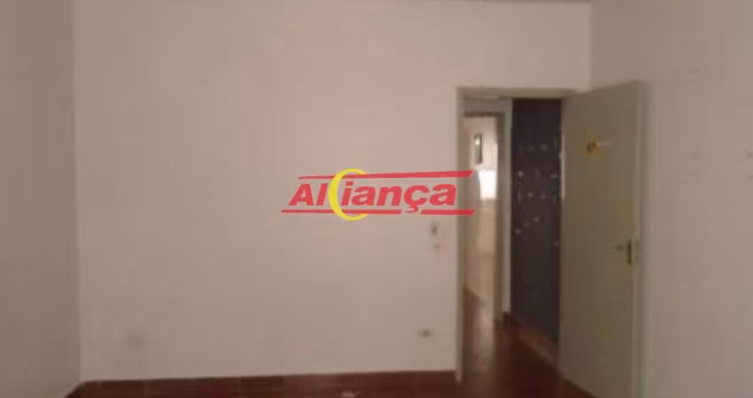 Apartamento com 1 quarto para alugar,  40m² - Jd Palmira - Guarulhos/SP - por R$ 800,00