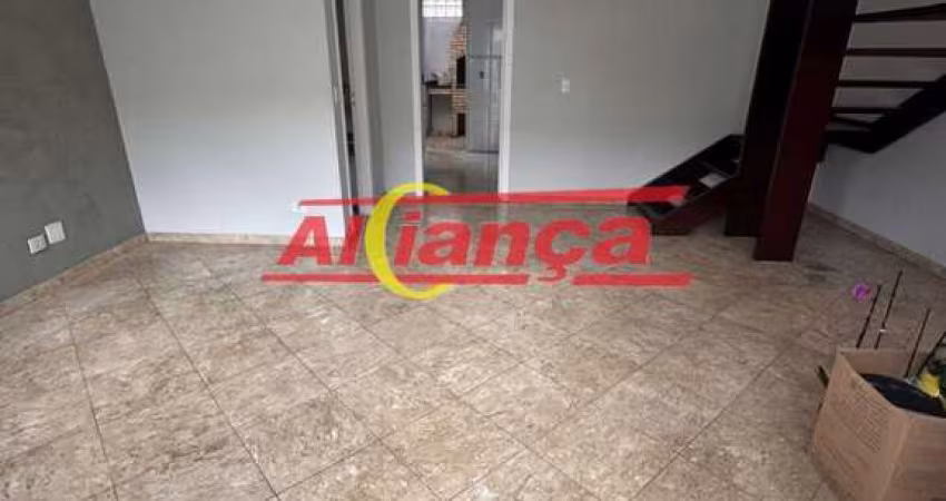 Sobrado em condomínio fechado para alugar com, 4 quartos, 4 banheiros, - Jardim Flor do Campo