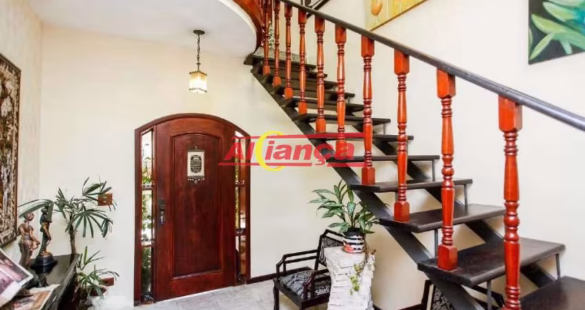 Sobrado Semi mobiliada para alugar 4 quartos, sendo 2 suítes e 3 vagas 243m² -Jardim Maia-R$ 7.000