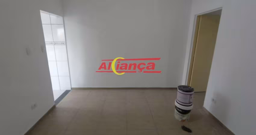 Sobrado com 2 quartos para alugar, 1 banheiro, sala, cozinha- 45m² - Vila Flórida- Guarulhos/SP