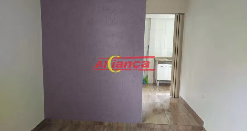 Casa com 1 quarto para alugar,  50m² - Cocaia - Guarulhos/SP R$ 1.000,00