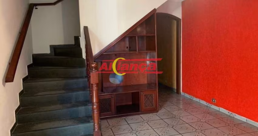 Sobrado com 3 quartos sendo 1 suíte para alugar, 140m² - Cocaia - Guarulhos/SP por R$2.900
