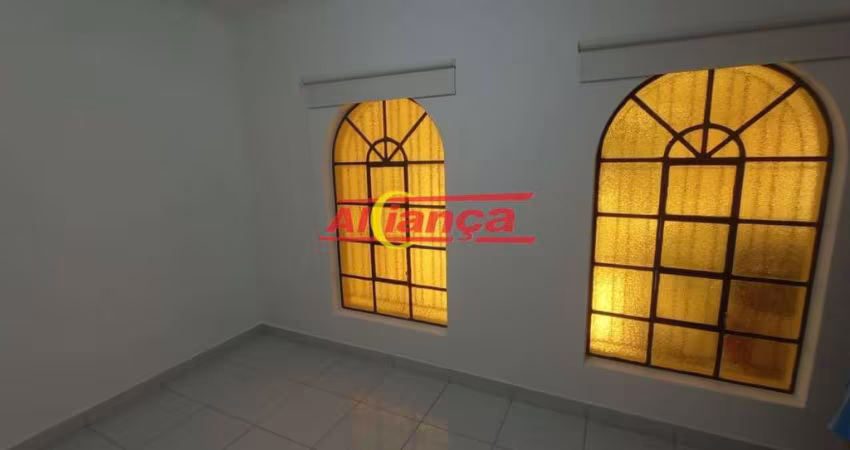 Casa para fins comerciais com 2 quartos, 1 vaga de garagem - Jd. Santa Clara - Guarulhos