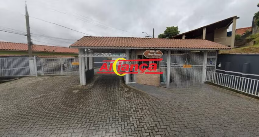 Casa em condomínio para alugar com 2 quartos e 1 vaga de garagem, Água Chata - Por R$ 1.500,00