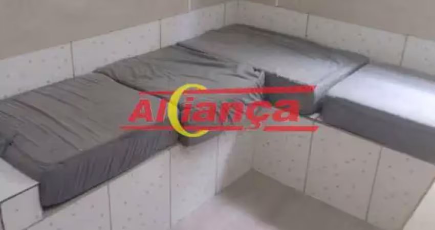 Casa para alugar com 1 quarto, 1 banheiro, sala e cozinha- 30m²- parque uirapuru - guarulhos - sp