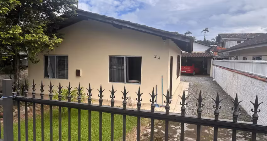 Casa com 2 quartos à venda no Boehmerwald, Joinville 