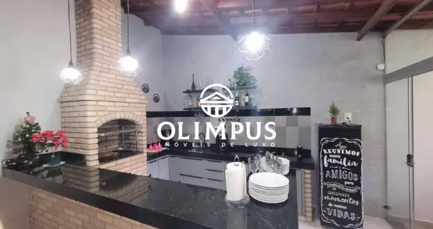 Excelente casa no bairro Laranjeiras com 210m² de área construída, 3 quartos, sendo 1 suíte - Uberlândia-MG