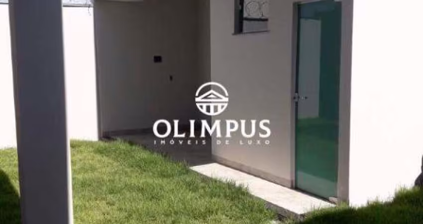 Excelente casa de rua com àrea de 250m² com ótima localização em Uberlândia/MG