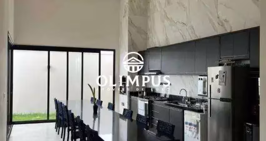 Excelente Casa Linear de 202m² em Condomínio fechado no bairro Novo Mundo