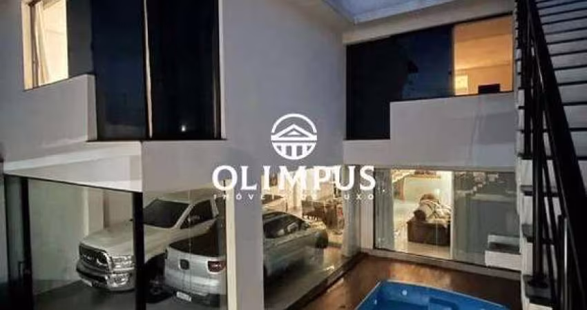 COD.6010 - Triplex de Alto Padrão de 500m² localizado no bairro Laranjeiras