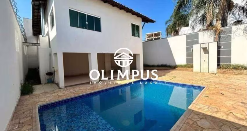 CÓD. 6094 - Linda Casa de 280m² no Bairro Jardim Karaíba