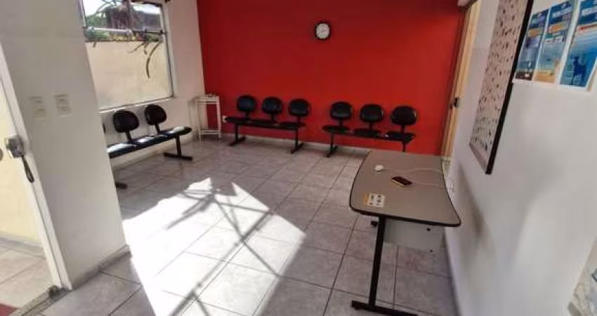 Excelente oportunidade de locação de sala comercial no Jardim Morada do Sol, Indaiatuba-SP: 6 salas, 3 banheiros, 4 vagas de garagem.