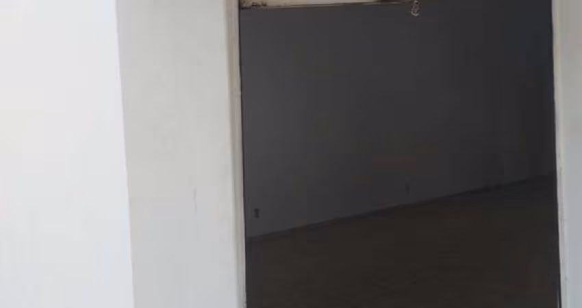 Salão com 60,00m², 2 WCs. para deficientes. Excelente localização.
