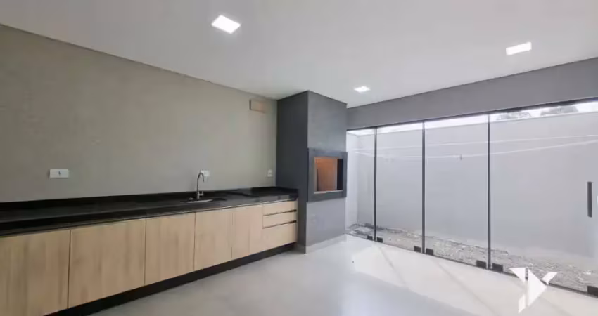 Casa geminada assobradada à venda  – 3 quartos com suíte – 180m² – conjunto semiramis barro