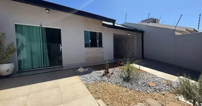 Casa com 3 quartos à venda na Rua Pioneiro Benedito Justino, 328, Jardim Paraíso, Maringá