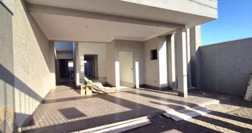 Casa com 3 quartos à venda na Rua Hideo Toda, 366, Parque das Grevíleas, Maringá