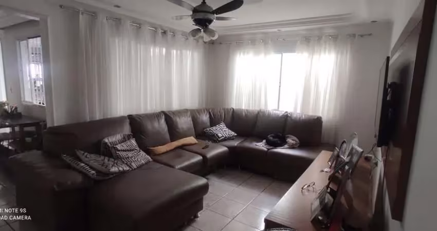 Casa com 3 quartos à venda na Rua Pioneiro José Faian, 200, Conjunto Habitacional Sol Nascente, Maringá