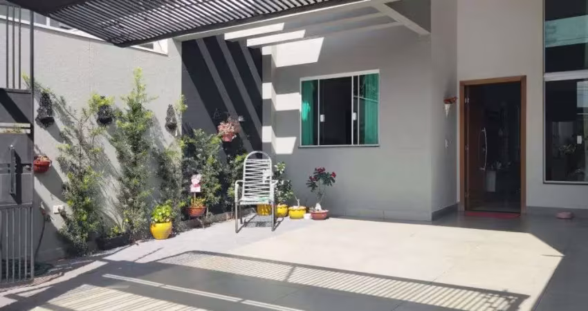 Venda | casa, com 3 dormitórios em jardim monte rei, maringá