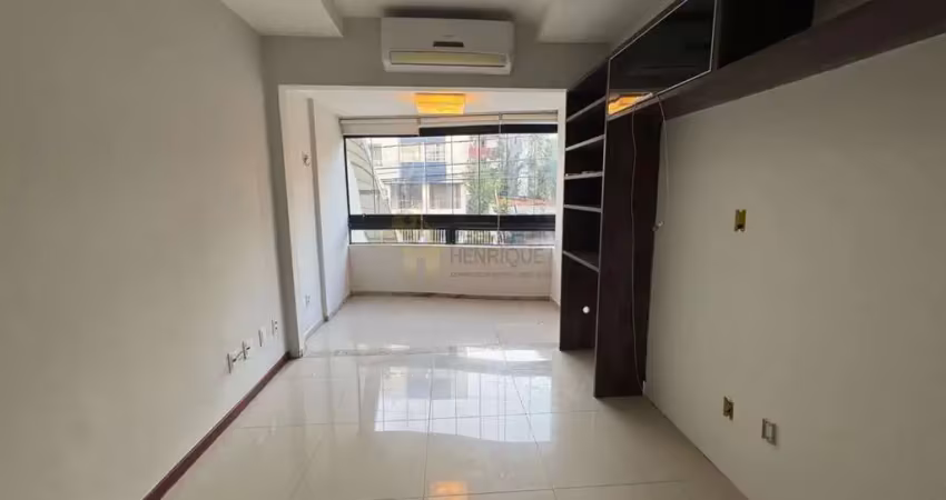 Apartamento para Venda em Salvador, Costa Azul, 3 dormitórios, 1 suíte, 3 banheiros, 1 vaga