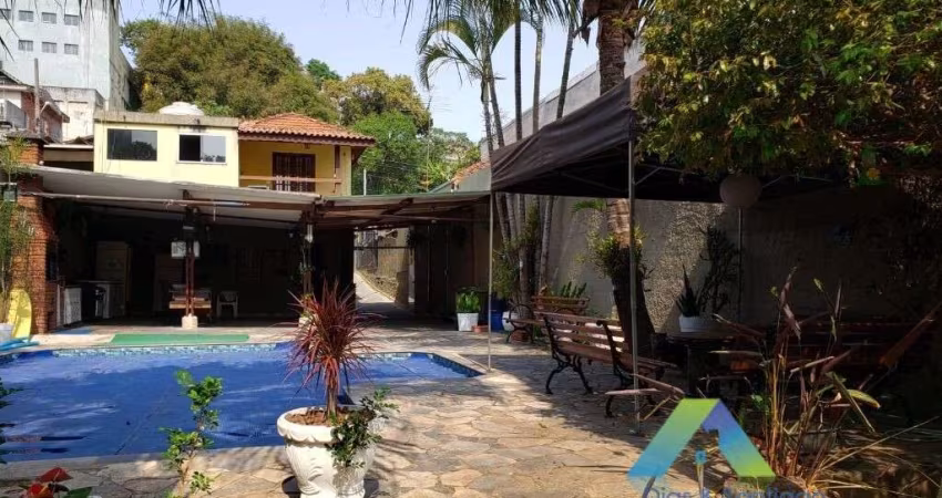 VILA PRUDENTE CASA 439 METROS, 7 DORMITORIOS, Espaço gourmet com churrasqueira e piscina, 3  vagas de garagem ótima localização e valor !!!