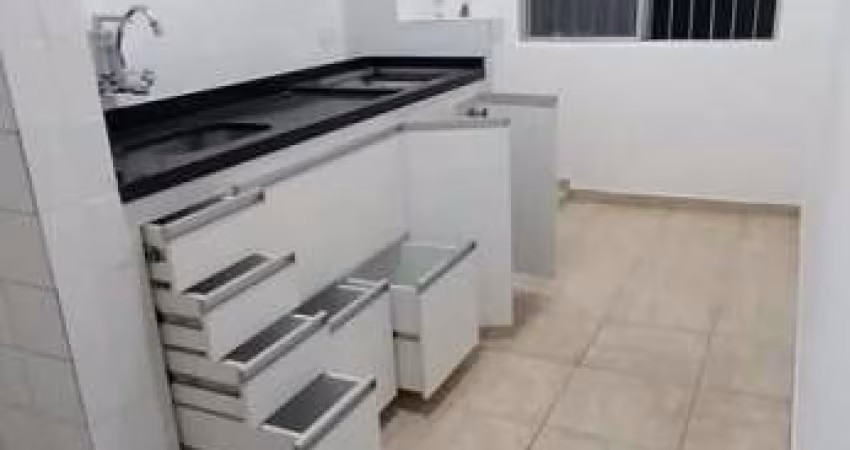 Apartamento reformado com  02 quartos , 57m²  por R$ 217.500. no jardim Celeste