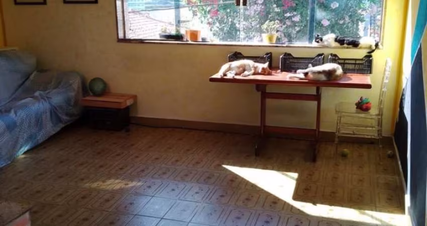 Excelente sobrado com localização privilegiada em área nobre da Vila das Mercês!