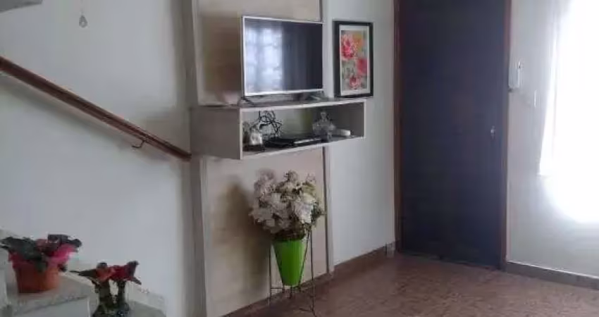 Casa de vila com 2 quartos, 1 vaga - Campo Belo