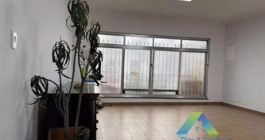 Sobrado para locação com 3 dormitórios e 4 banheiros em Bosque da Saúde/SP!