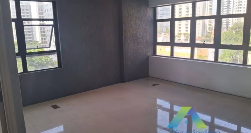 Sala Comercial com 50m² recém reformada em localização privilegiada de Moema/Zsul
