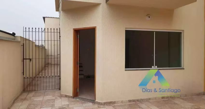 Casa à venda com 3 dormitórios e 2 vagas em Jardim Clímax, São Paulo/SP