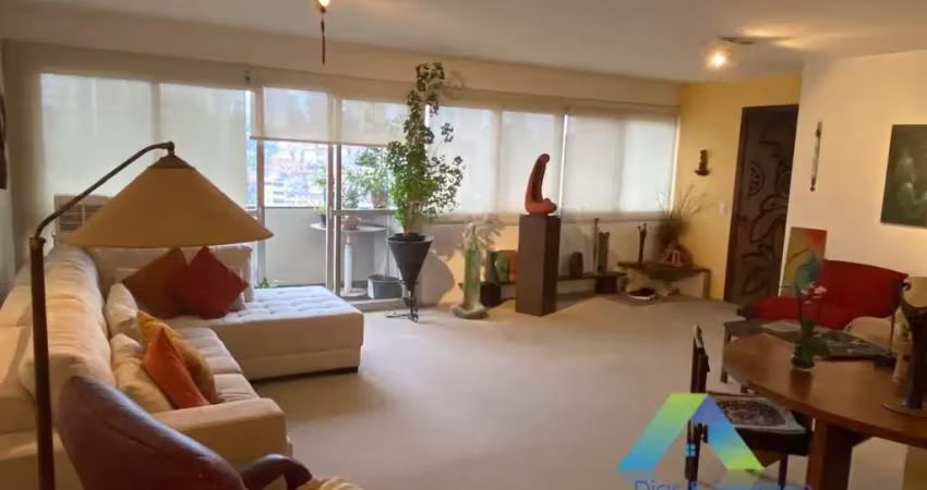 Apartamento com 142m²  em 3 dormitórios, 1 suíte, 2 vagas coberta e 1 ampla varanda em área nobre do morumbi/zsul..