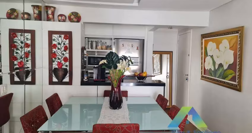 Apartamento recém reformado com 67m², 2 dormitórios, 1 suíte, 2 vagas de garagem coberta em localização privilegiada em área nobre a 500mts da estação metrô chácara klabin.