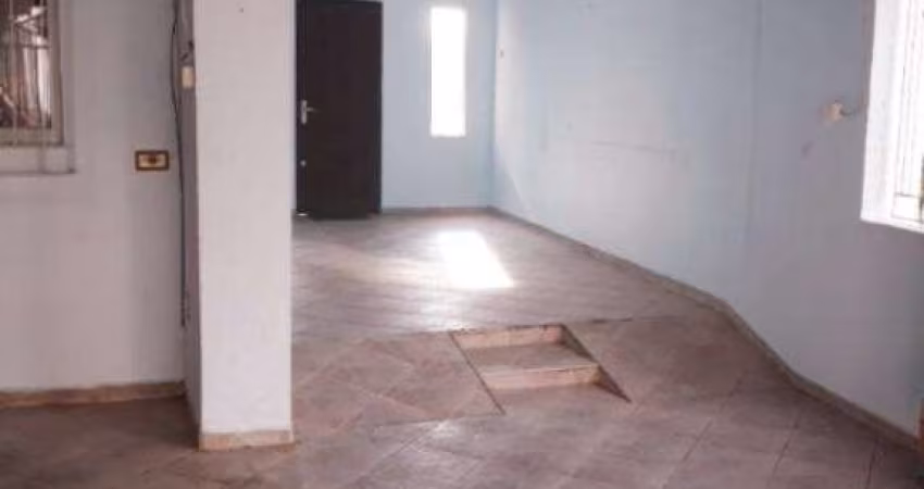 Lindo sobrado com 4 dormitórios com 3 vagas de garagem com localização privilegiada.