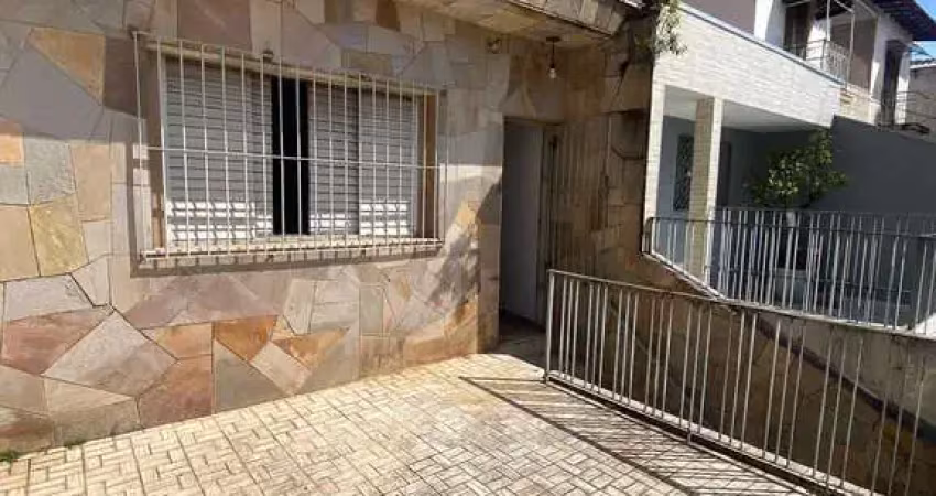Casa  com 03 quartos 130m² proximo ao metro sacomã.