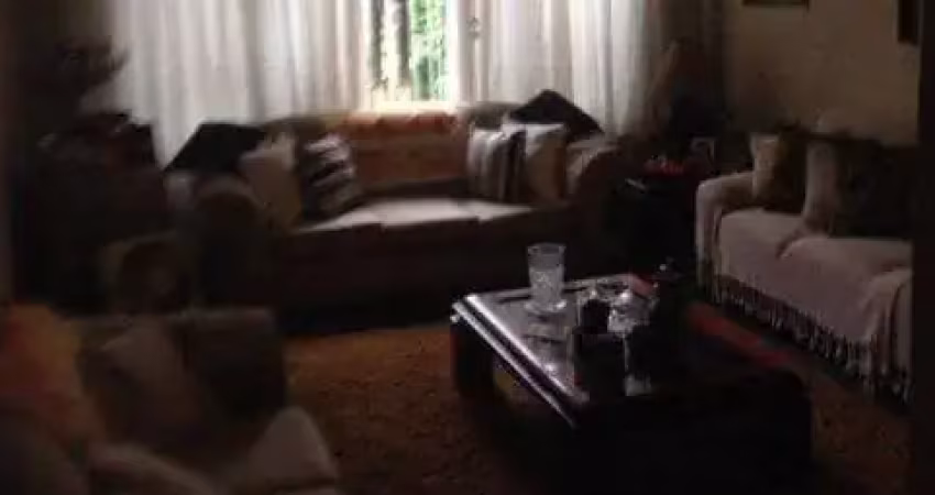 Oportunidade UNICA CASA 350 METROS, JARDIM AEROPORTO COM 4 DORMITORIOS, 5 BANHEIROS, 4 VAGAS EXCELENTE LOCALIZAÇÃO E VALOR !