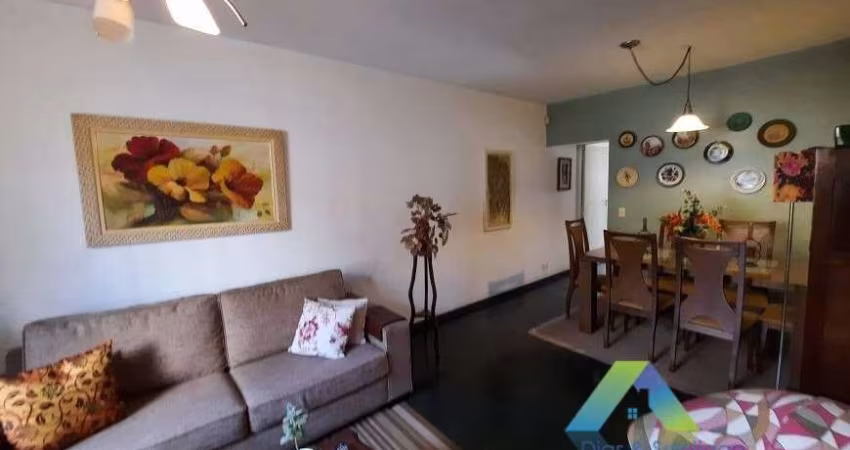 Sobrado com 3 Quartos e 3 banheiros à Venda, 151 m² por R$ 889.000