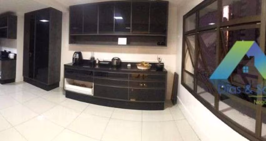 Apartamento com 4 Quartos e 5 banheiros à Venda, 228 m²