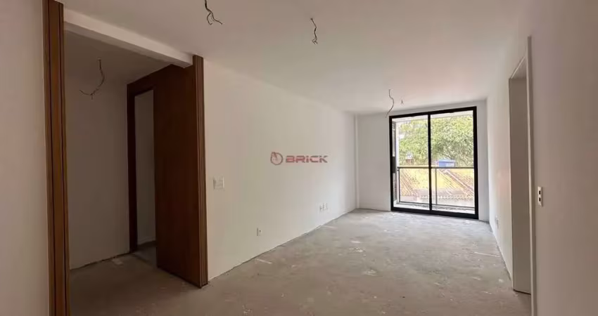Apartamento com 3 quartos sendo 1 suíte em agriões - teresópois/rj.