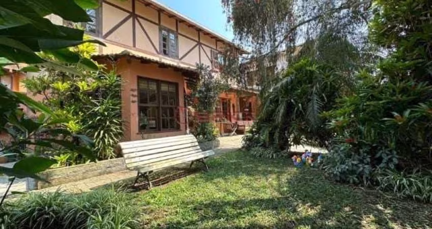 Casa com 4 quartos à venda na Rua Arnaldo Rizzi Lippi, 200, Parque São Luiz, Teresópolis