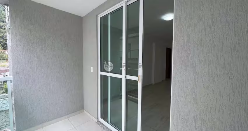 Apartamento de 1 quarto com varanda em taumaturgo, teresópolis/rj.