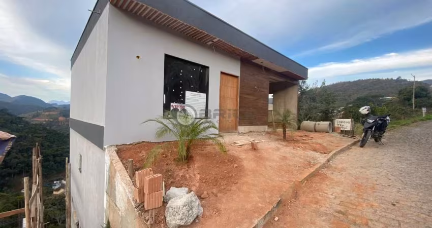 Casa com 3 quartos à venda na Estrada do Minuano, 200, Albuquerque, Teresópolis