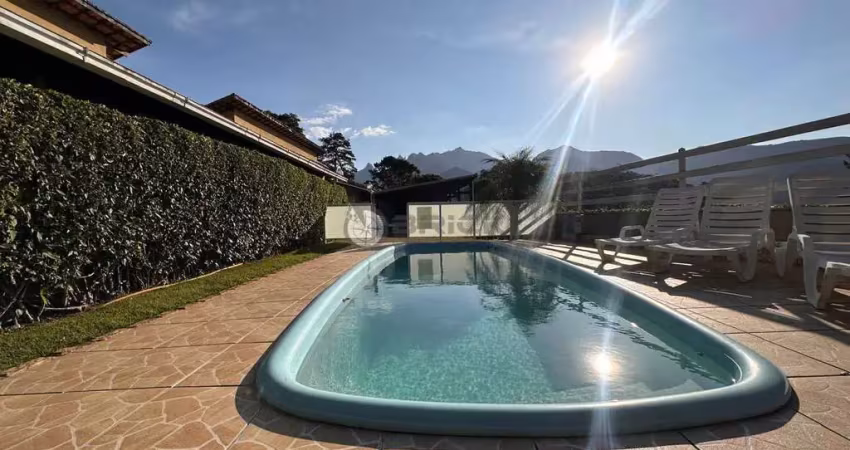 Casa em condomínio fechado com 2 quartos à venda na Rua Pará, 247, Araras, Teresópolis