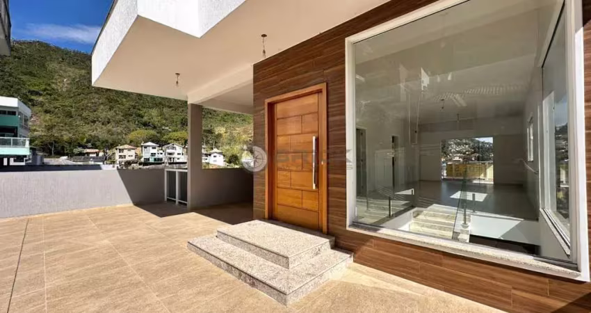 Casa nova à venda com 3 suítes na tijuca - teresópolis/rj.