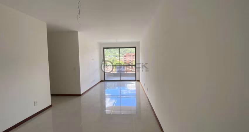 Apartamento com 3 quartos à venda na Rua Poeta Amadeu Laginestra, 255, Alto, Teresópolis