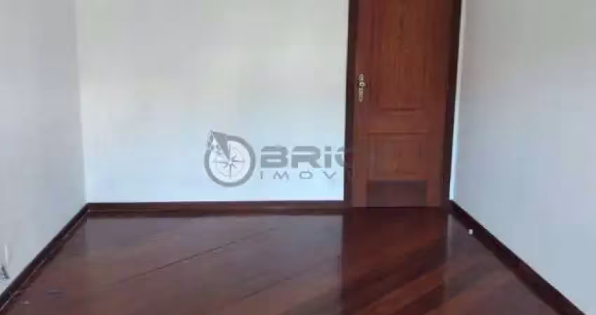 Apartamento para locação com 2 quartos sendo 1 suíte, 69 m² em Agriões - Teresópolis/RJ.