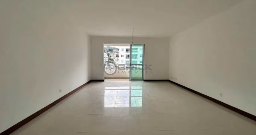 Apartamento para venda com 4 quartos sendo 1 suíte, 143 m² em Agriões - Teresópolis/RJ.