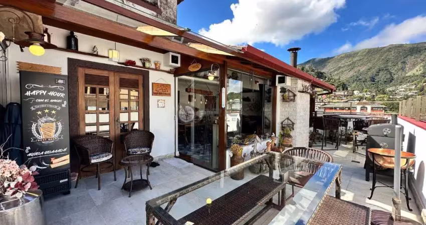 Cobertura à venda com 2 quartos sendo 1 suíte + dependência, 124.28 m² no alto - teresópolis/rj.