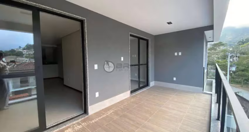 Apartamento para locação com 3 quartos sendo 2 suítes, 121 m² no alto - teresópolis/rj.